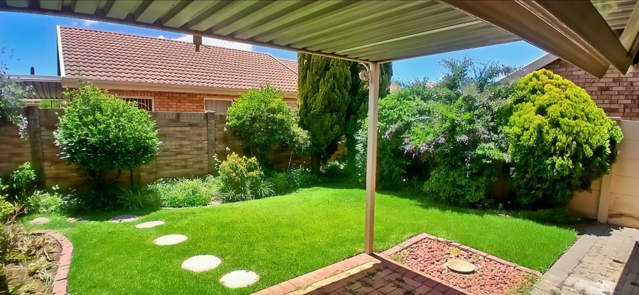 2 Bedroom Property for Sale in Fleurdal Free State